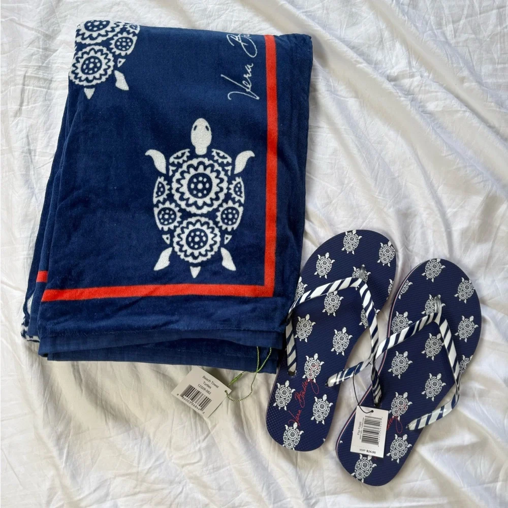 NWT Vera Bradley Turtles Beach Towel With Large Matching Flip Flops